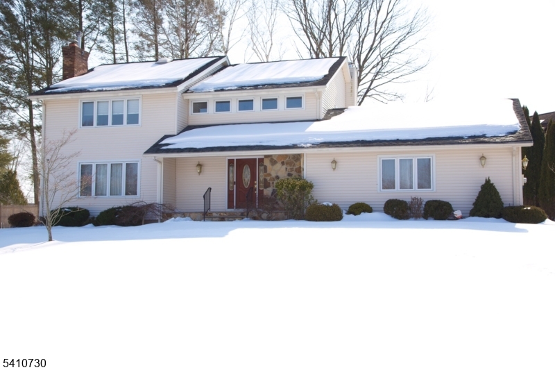 2 Edith Court East Hanover, NJ 07936 - Photo 2 of 46