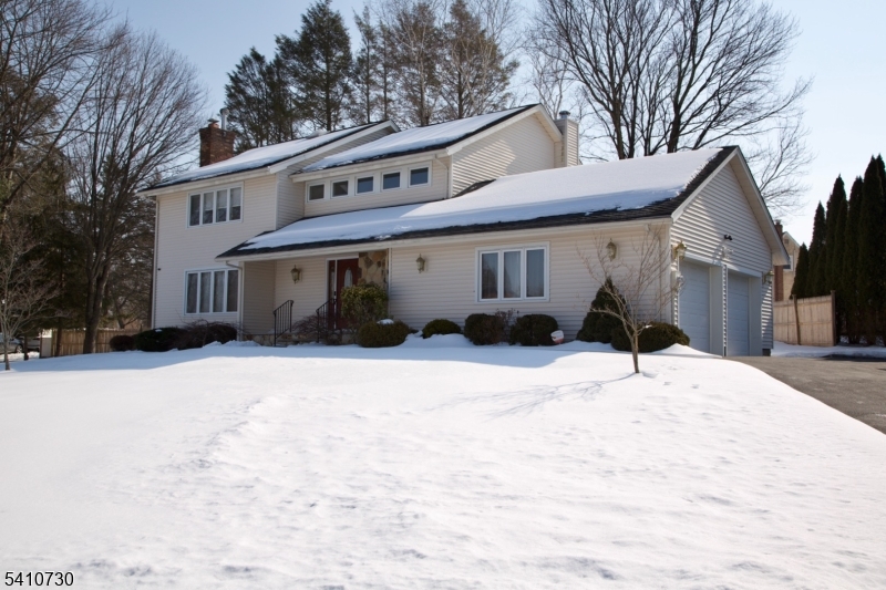 2 Edith Court East Hanover, NJ 07936 - Photo 3 of 46