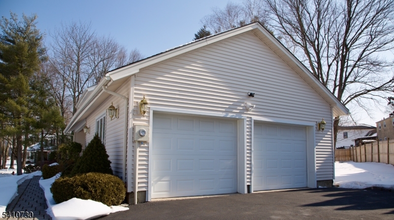 2 Edith Court East Hanover, NJ 07936 - Photo 5 of 46