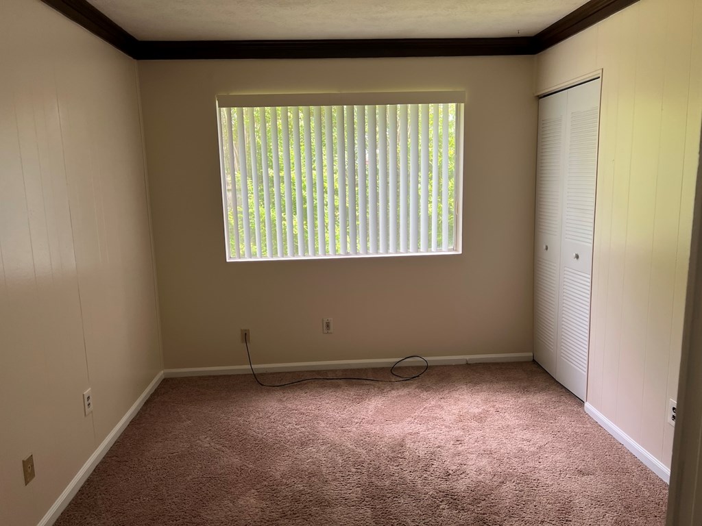 6323 Old Post Court Columbus, GA 31909 - Photo 10 of 13 an empty room with a window
