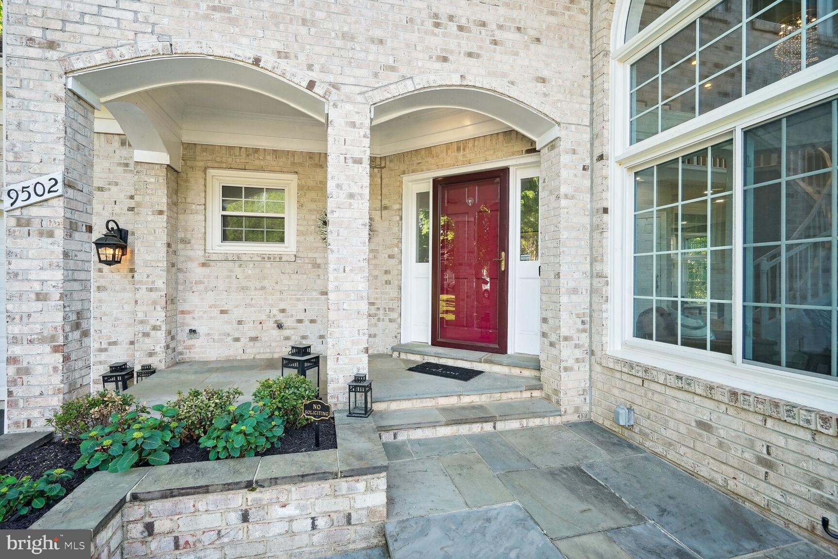 9502 Vinnia Court Manassas, VA 20110 - Photo 4 of 50