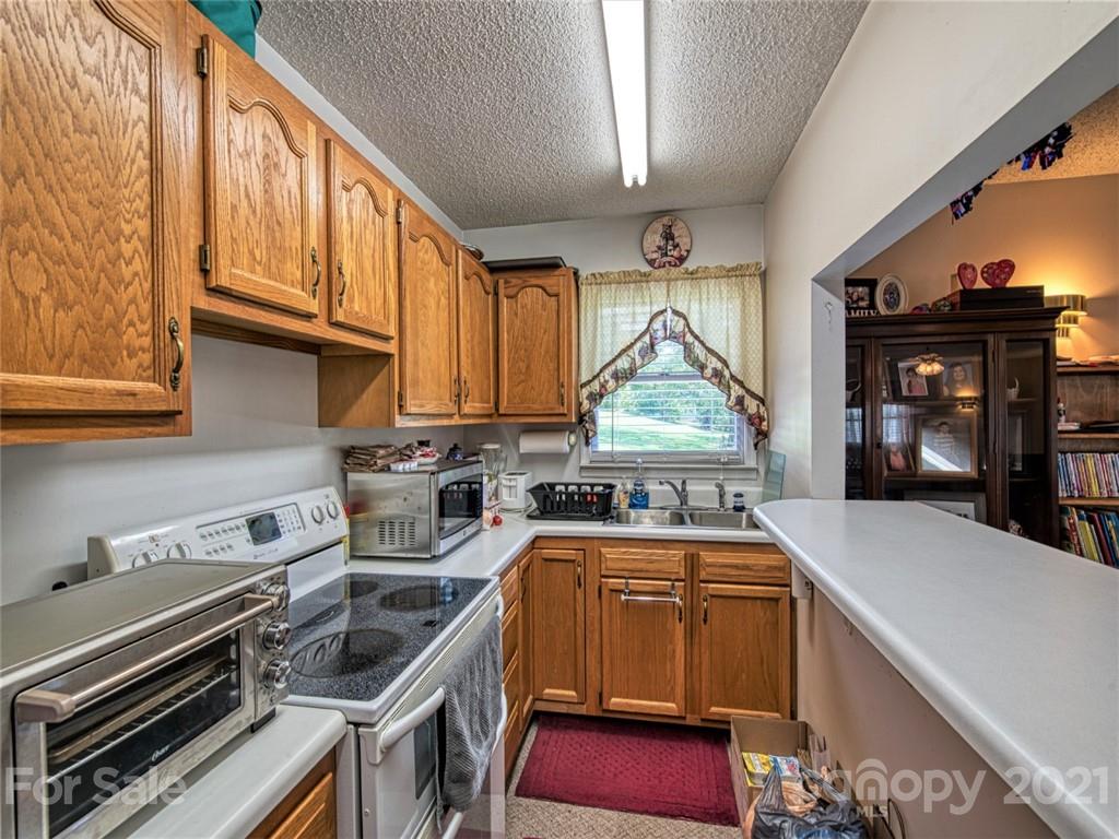 33 Newfound Road Asheville, NC 28806 - Photo 46 of 48 Gallery Image 46