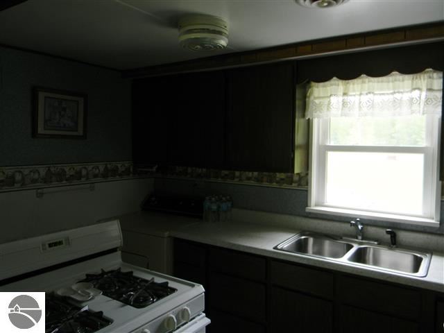 1747053-5.JPG