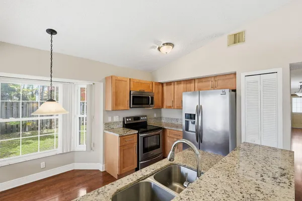 $549,900 | 7350 Southwest 161st Place, Miami, FL 33193