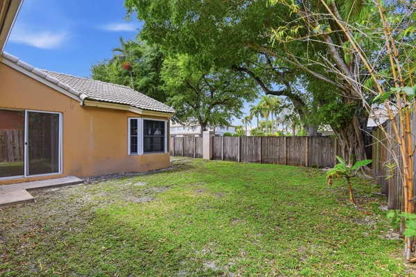 $549,900 | 7350 Southwest 161st Place, Miami, FL 33193