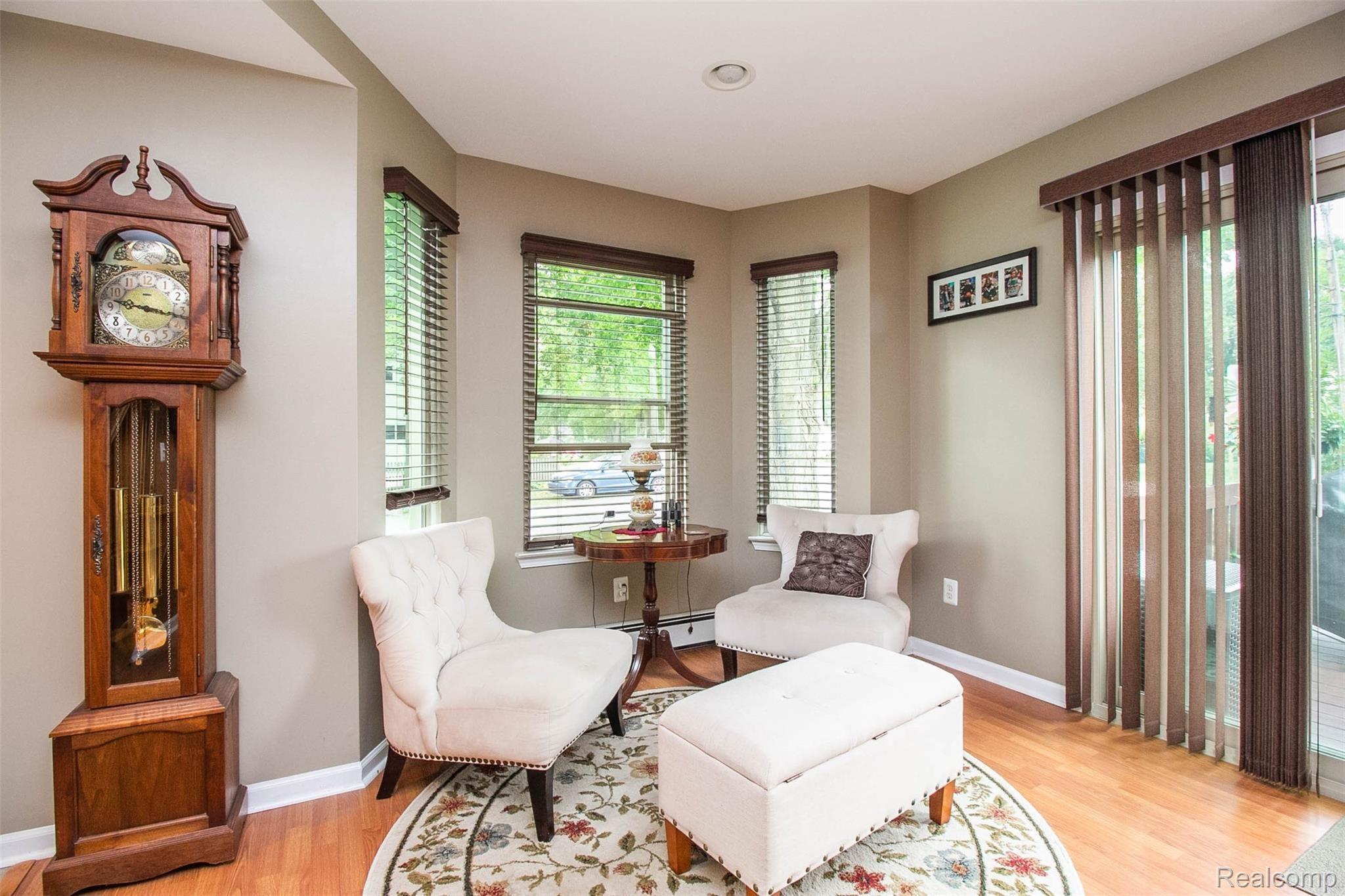 2938 Lansdowne Road Waterford, MI 48329 - Photo 8 of 43 8.jpg