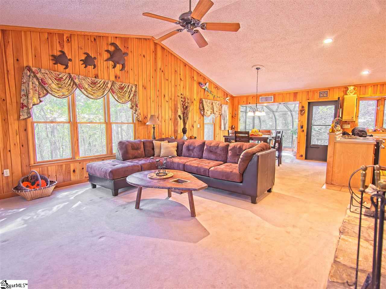 206 Hunters Ridge Pickens, SC 29671 - Photo 2 of 34