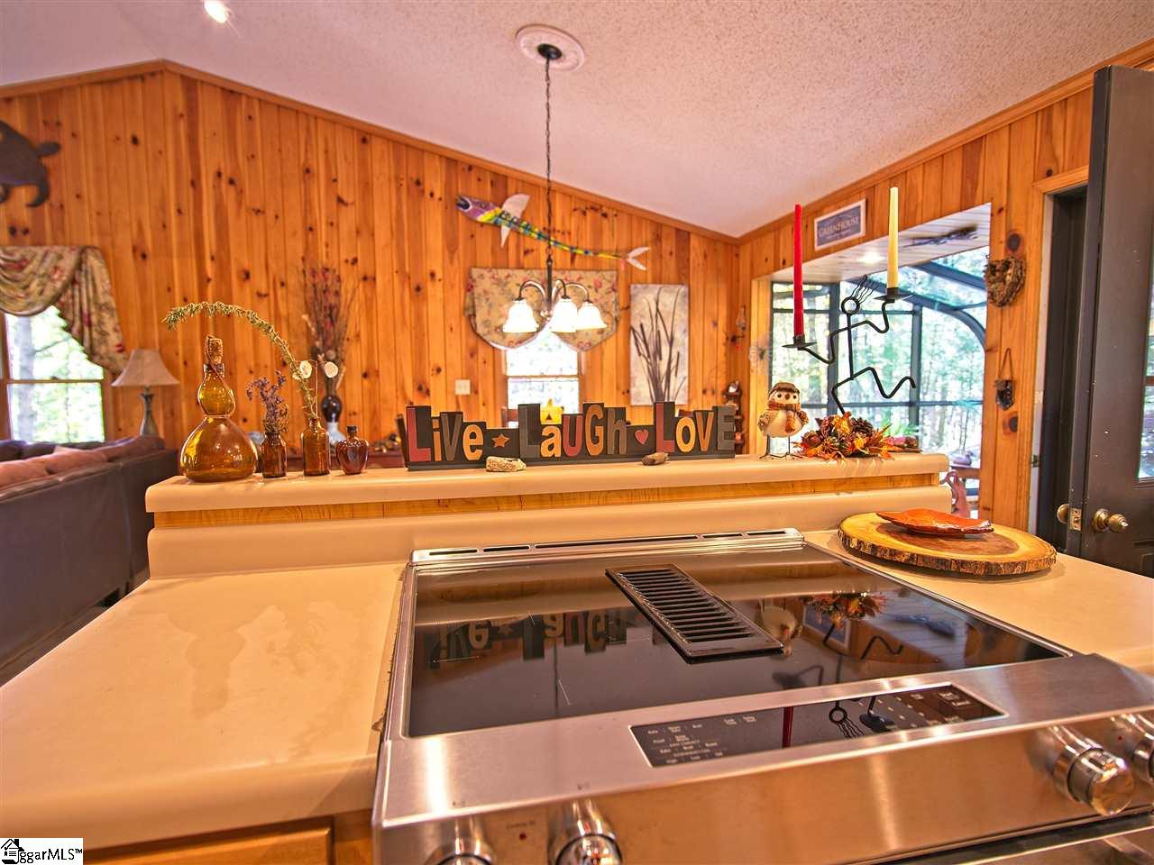 206 Hunters Ridge Pickens, SC 29671 - Photo 8 of 34
