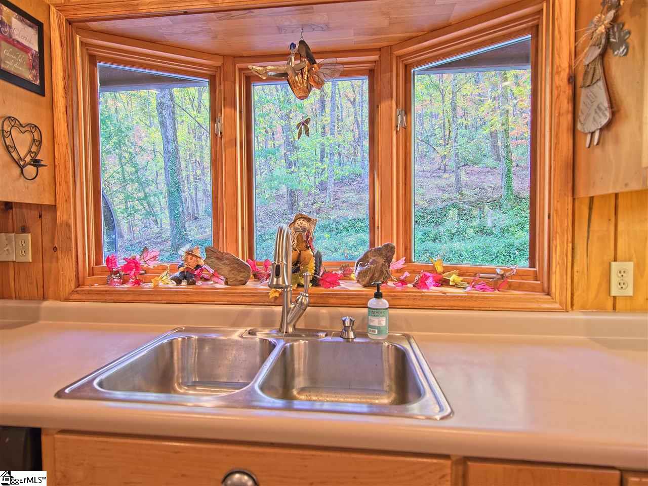206 Hunters Ridge Pickens, SC 29671 - Photo 9 of 34
