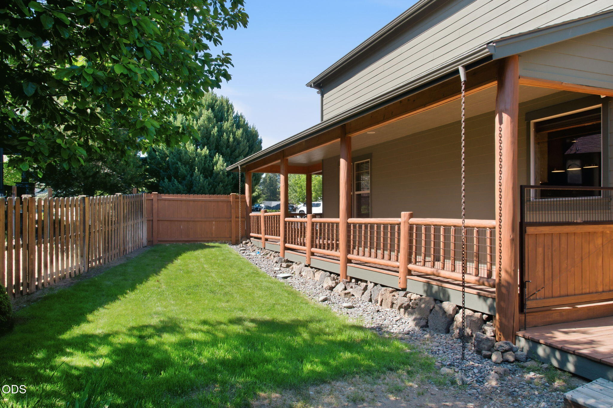 20483 Southeast Blue Ridge Lane Bend, OR 97702 - Photo 41 of 44
