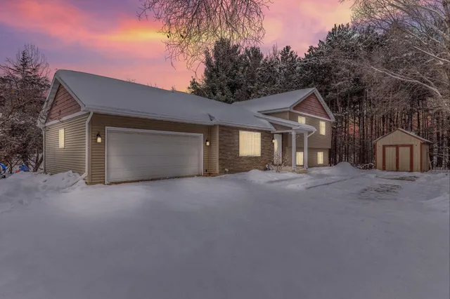 $354,900 | 38610 Grand Avenue, North Branch, MN 55056