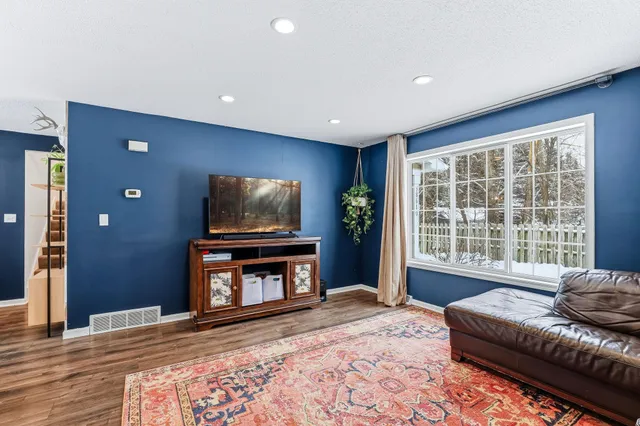 $354,900 | 38610 Grand Avenue, North Branch, MN 55056