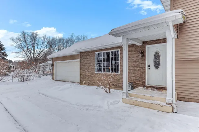 $354,900 | 38610 Grand Avenue, North Branch, MN 55056