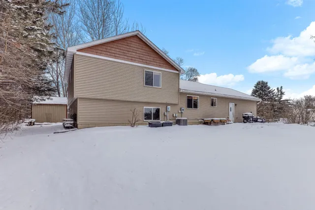 $354,900 | 38610 Grand Avenue, North Branch, MN 55056