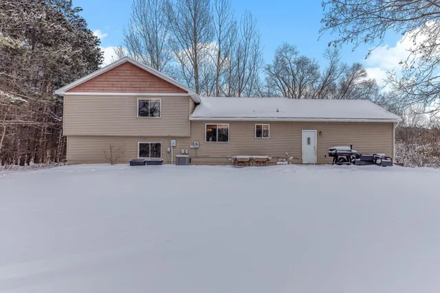 $354,900 | 38610 Grand Avenue, North Branch, MN 55056