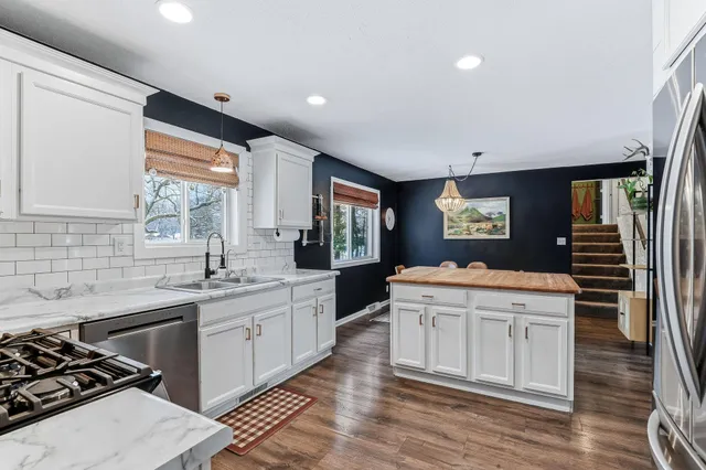 $354,900 | 38610 Grand Avenue, North Branch, MN 55056