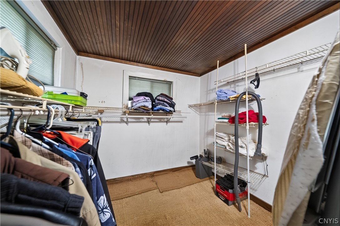 5506 Bear Road Clay, NY 13212 - Photo 21 of 36 Stay organized in the walk in closet, and get read