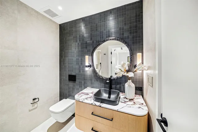 $7,500,000 | 1815 Fairhaven Place, Miami, FL 33133