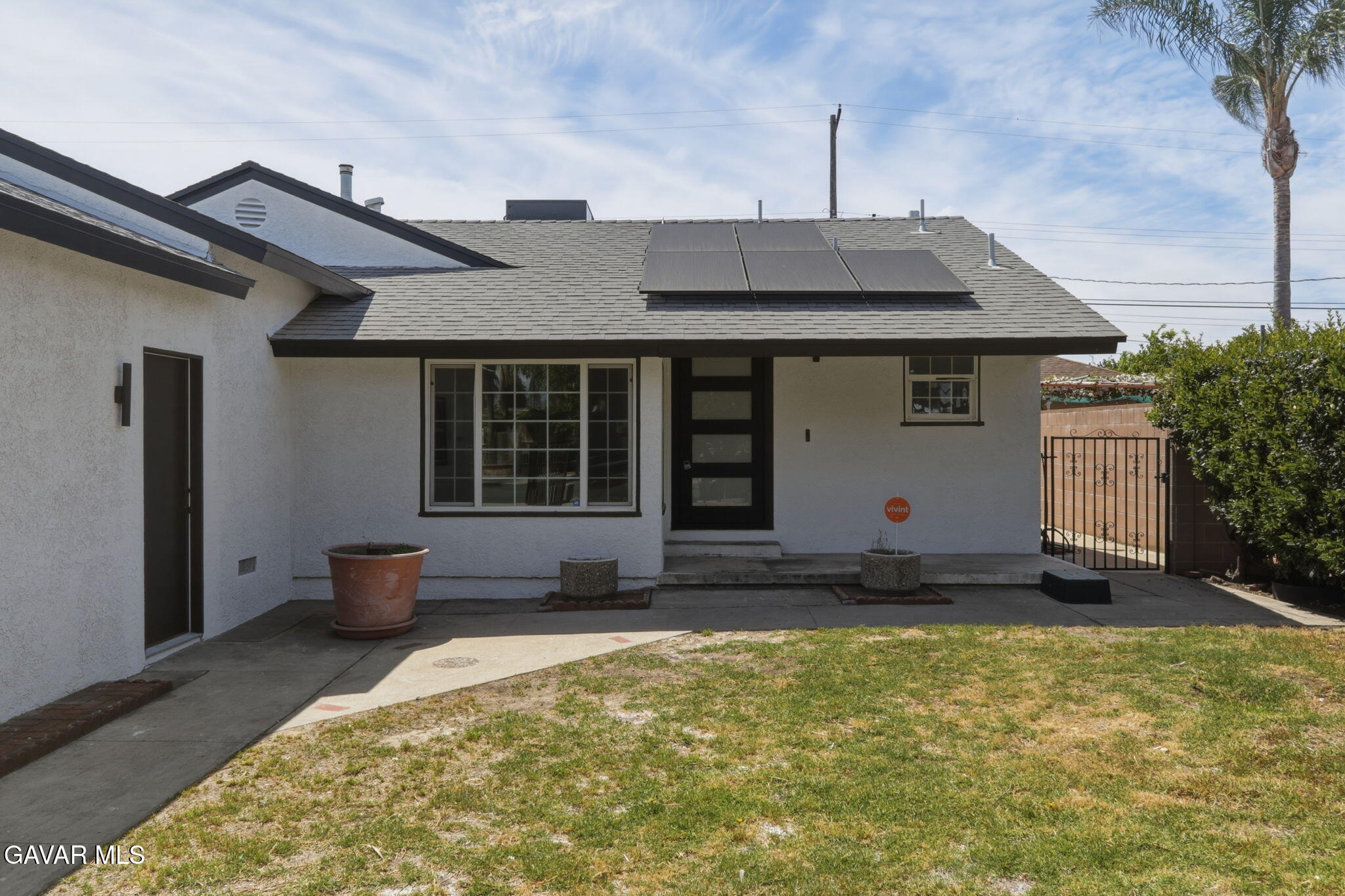 9841 Stanwin Avenue Arleta, CA 91331 - Photo 14 of 16 18-web-or-mls-IMG_1189
