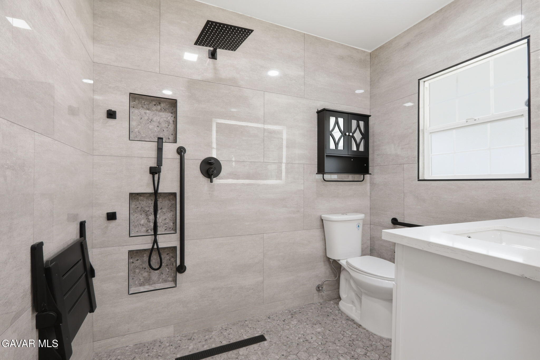 9841 Stanwin Avenue Arleta, CA 91331 - Photo 9 of 16 11-web-or-mls-IMG_1162