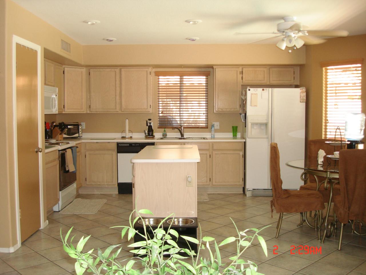 717 West Smoke Tree Road Gilbert, AZ 85233 - Photo 7 of 26 Kitchen 3