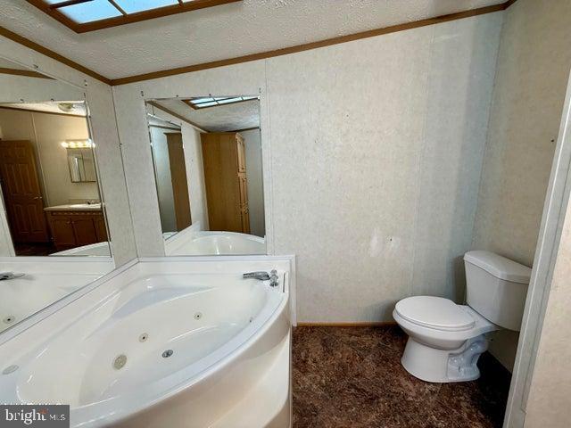 192 Northern Pine Road Hopewell, PA 16650 - Photo 17 of 66 a bathroom with a bathtub and a toilet