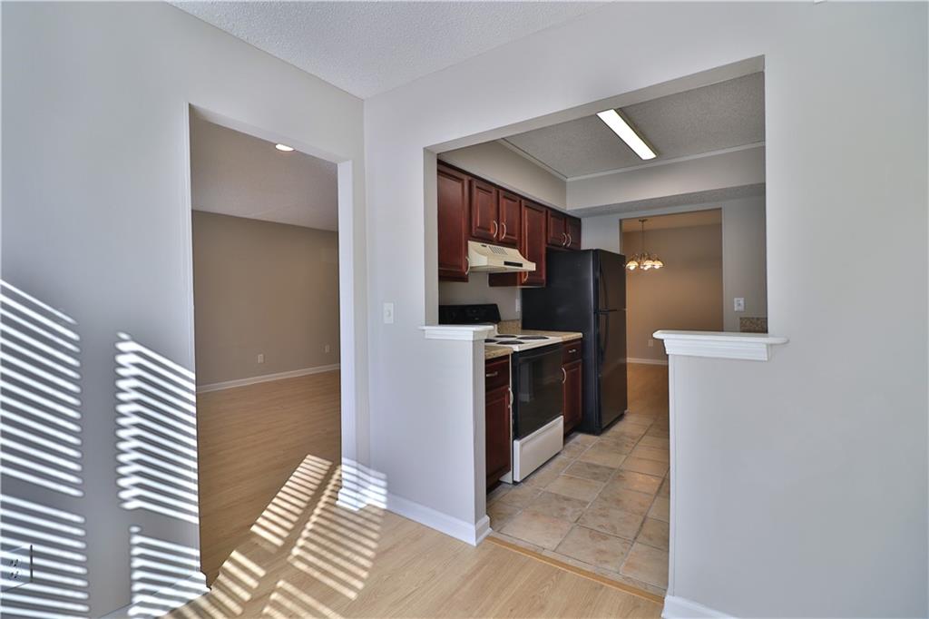 1412 Huntingdon Chase Sandy Springs, GA 30350 - Photo 15 of 39