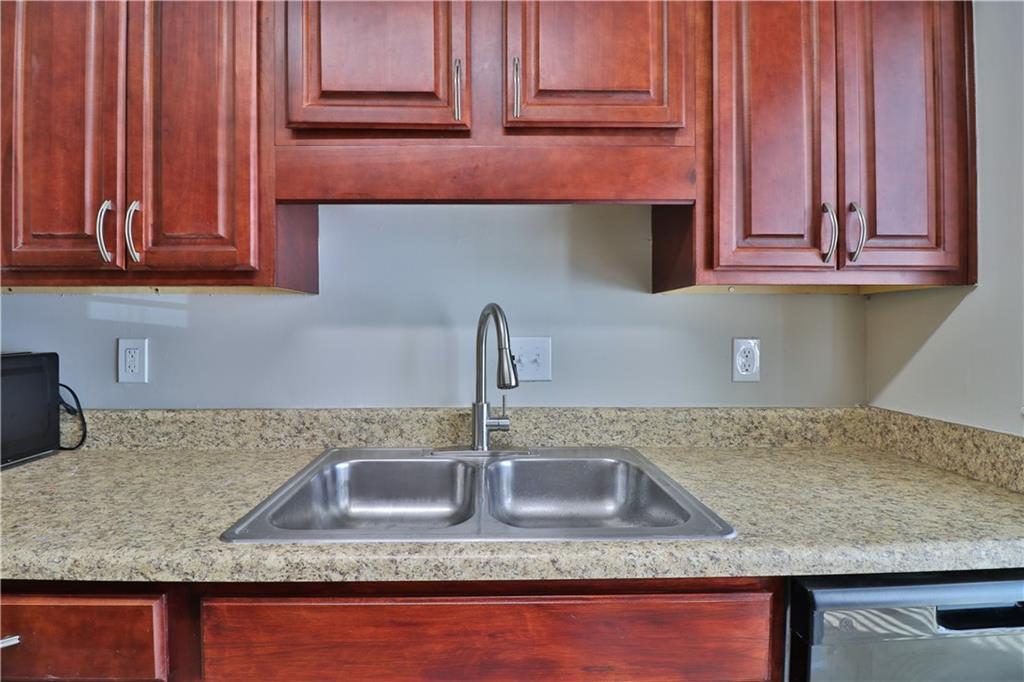 1412 Huntingdon Chase Sandy Springs, GA 30350 - Photo 18 of 39