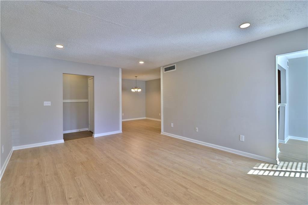 1412 Huntingdon Chase Sandy Springs, GA 30350 - Photo 7 of 39