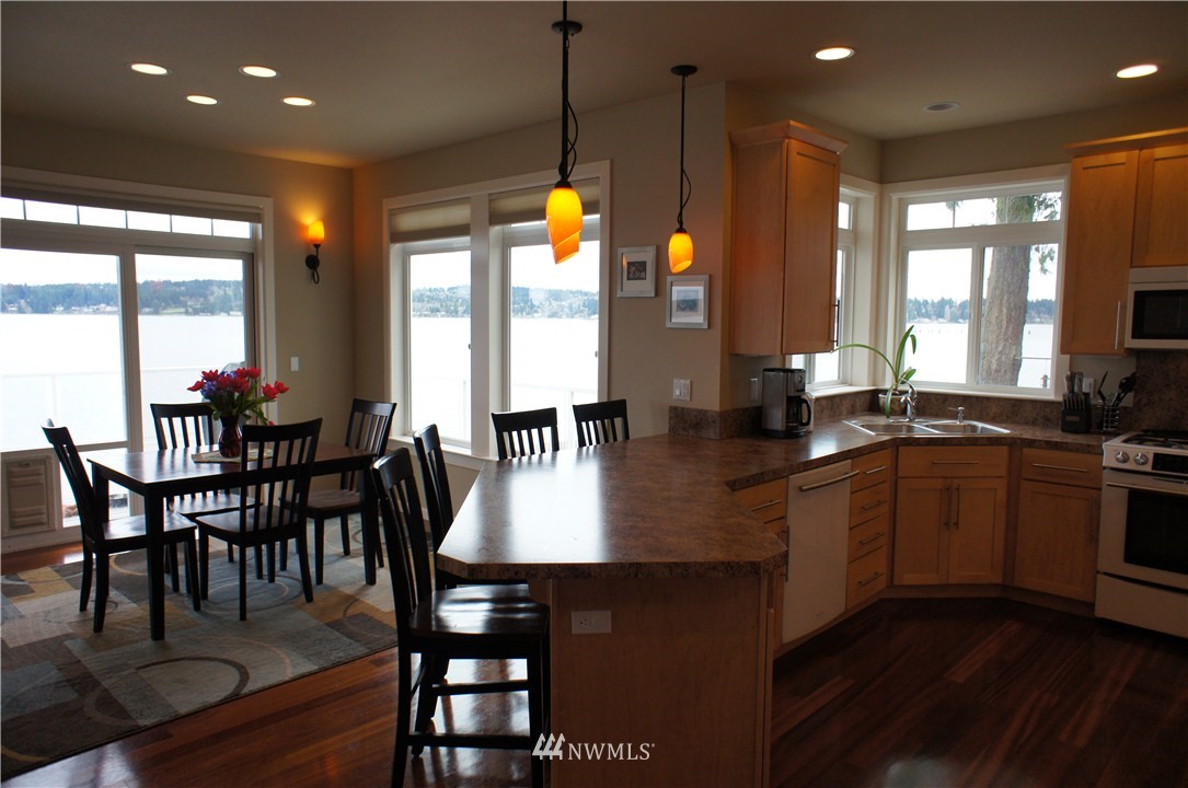 4181 Erlands Point Road Northwest Bremerton, WA 98312 - Photo 14 of 15 Gallery Image 14