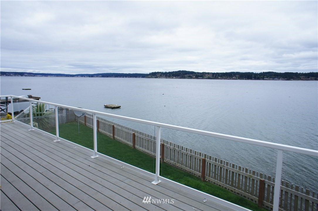 4181 Erlands Point Road Northwest Bremerton, WA 98312 - Photo 3 of 15 Gallery Image 3
