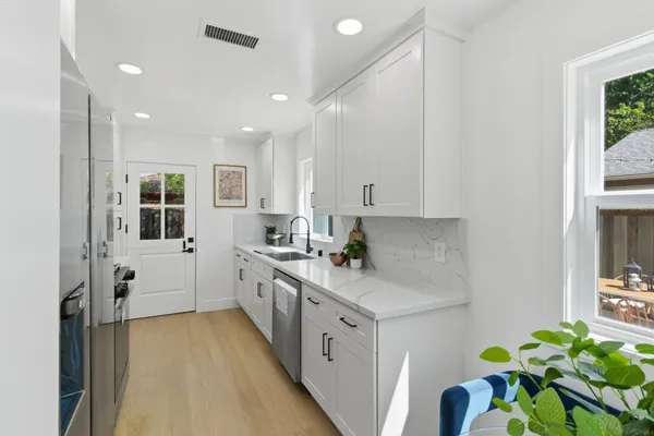 $2,198,000 | 577 Green Manor, Palo Alto, CA 94301