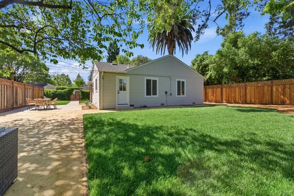 $2,198,000 | 577 Green Manor, Palo Alto, CA 94301
