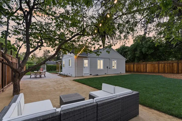 $2,198,000 | 577 Green Manor, Palo Alto, CA 94301