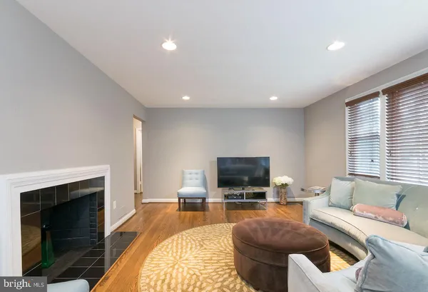 $5,800 | 1405 North George Mason Drive, Arlington, VA 22205