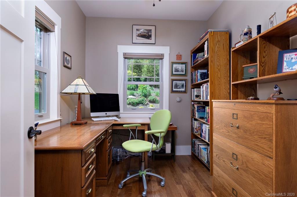 87 Gibson Road Asheville, NC 28804 - Photo 15 of 34 Gallery Image 15