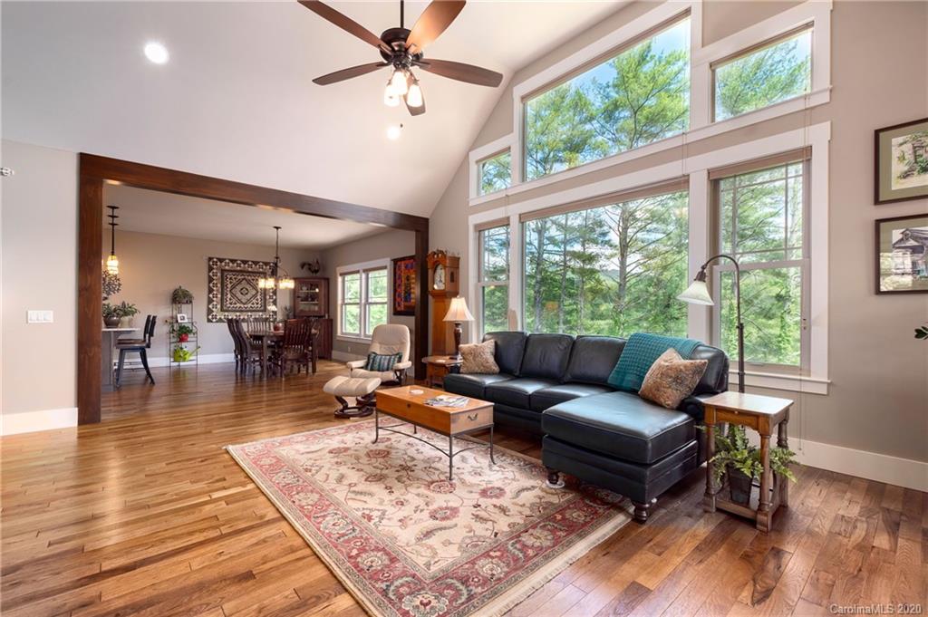 87 Gibson Road Asheville, NC 28804 - Photo 4 of 34 Gallery Image 4