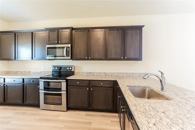 $2,445 | 140 Switchback Hl Road, Newark, TX 76071