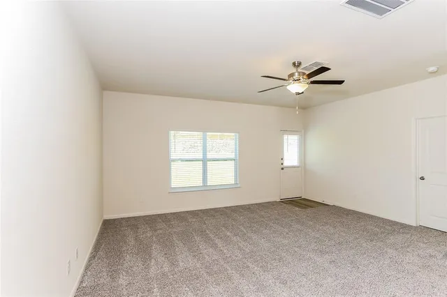 $2,445 | 140 Switchback Hl Road, Newark, TX 76071