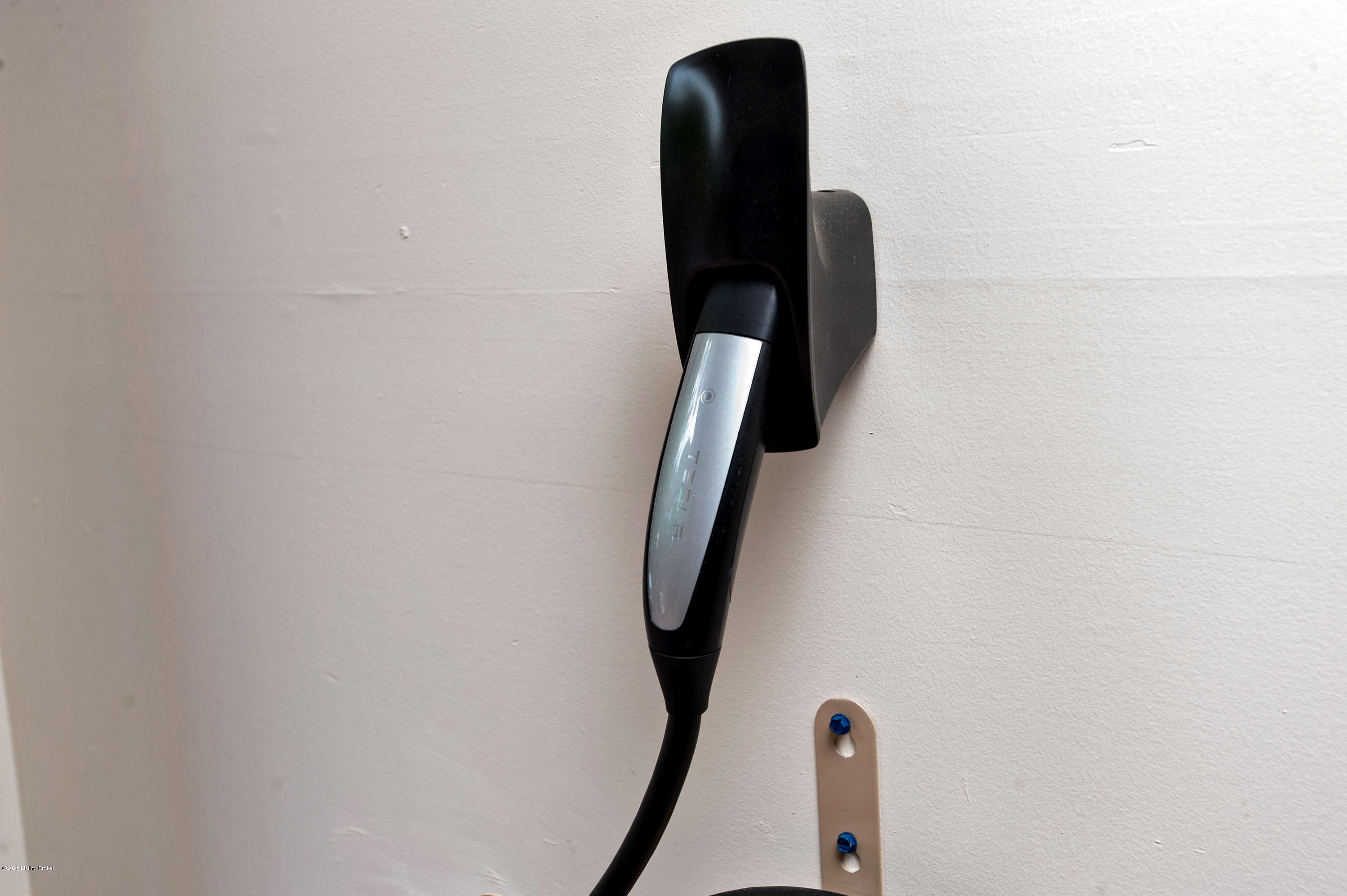 1123 Red Fox Road Louisville, KY 40205 - Photo 71 of 74 Electric Car Charger