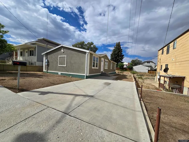 $184,533 | 220 Liberty Street, Rock Springs, WY 82901