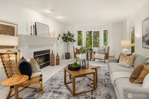 $1,250,000 | 16437 241st Avenue Southeast, Issaquah, WA 98027