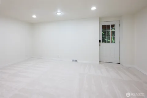 $1,250,000 | 16437 241st Avenue Southeast, Issaquah, WA 98027