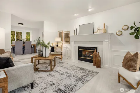 $1,250,000 | 16437 241st Avenue Southeast, Issaquah, WA 98027