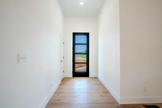 $369,999 | 200 Bear Drive, Loretto, TN 38469