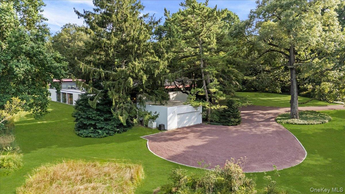 347 Duck Pond Road Locust Valley, NY 11560 - Photo 41 of 49 Gallery Image 41