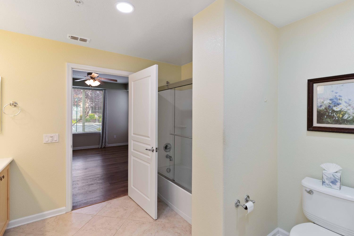 1550 Topanga Lane, Unit 101 Lincoln, CA 95648 - Photo 21 of 27 a bathroom with a sink and mirror