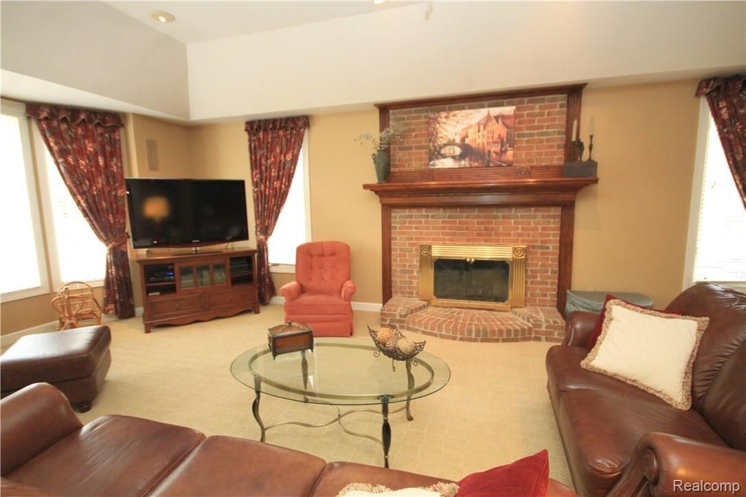 1266 Pebble Pointe Drive Rochester, MI 48307 - Photo 29 of 52 1266 080.JPG