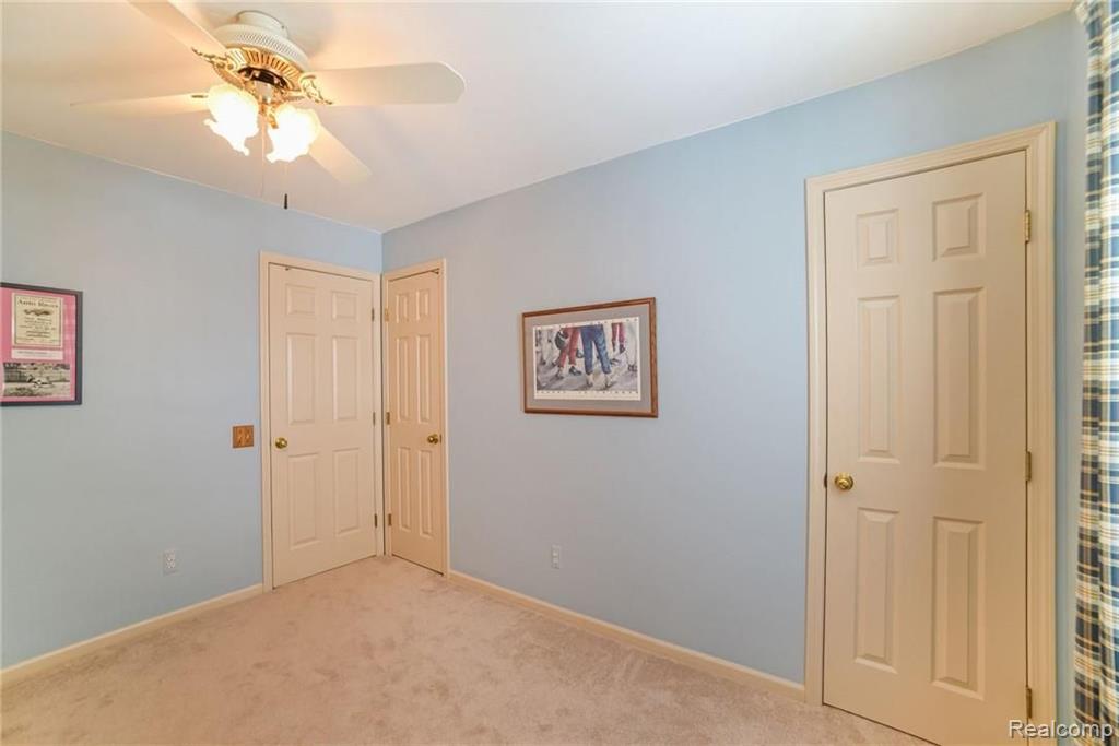 1227 Arms Court Rochester Hills, MI 48307 - Photo 25 of 37