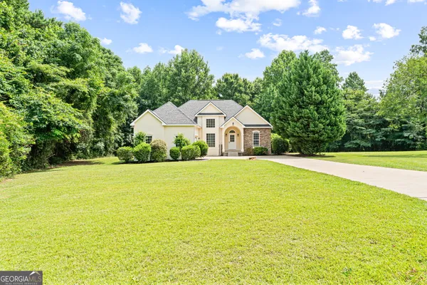 $288,000 | 2850 Arrowhead Drive, Lizella, GA 31052